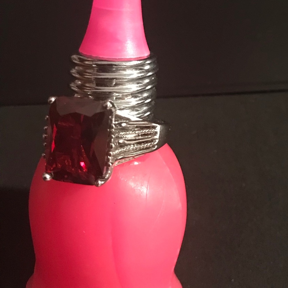 Ring - Picture 2 of 4